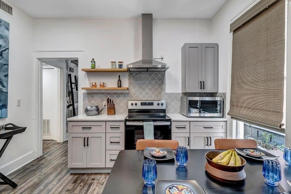 Contemporary Apartment - 5 Min To Tiaa Bank Field! Jacksonville Exterior foto
